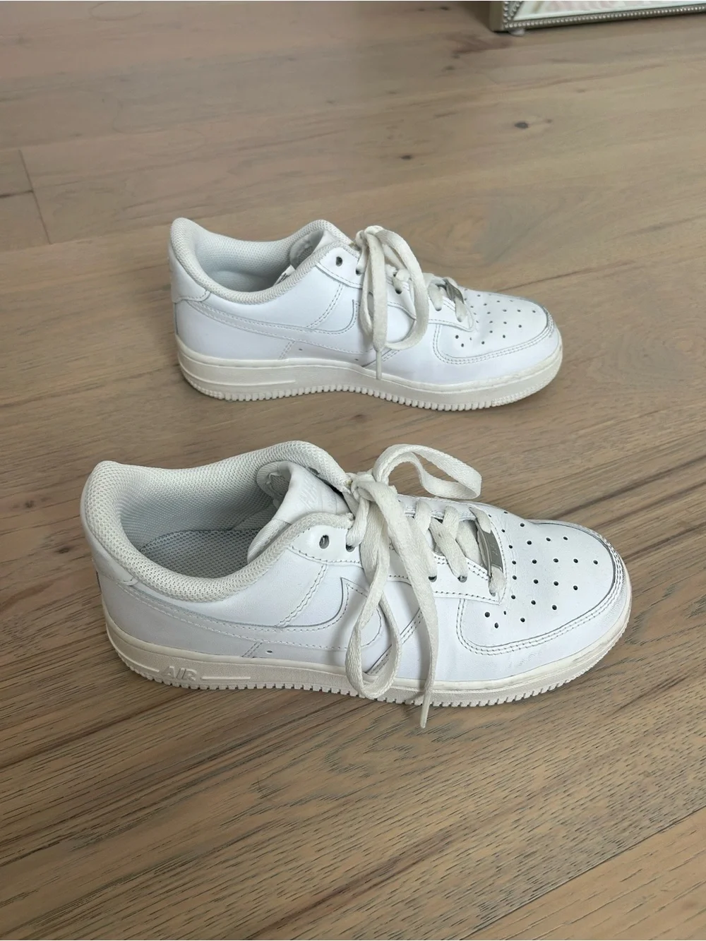 Nike classic low